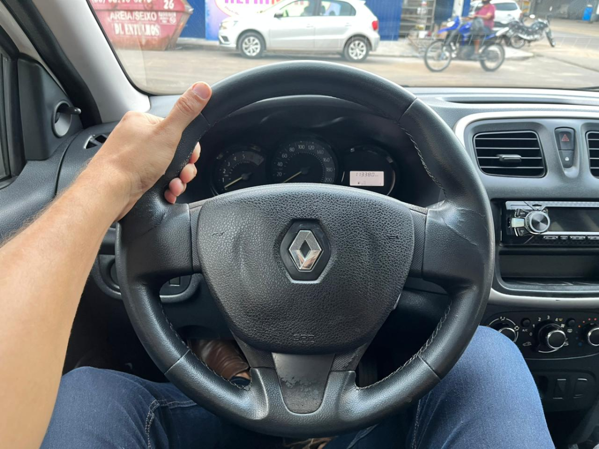 SANDERO  AUTHENTIQUE - #6