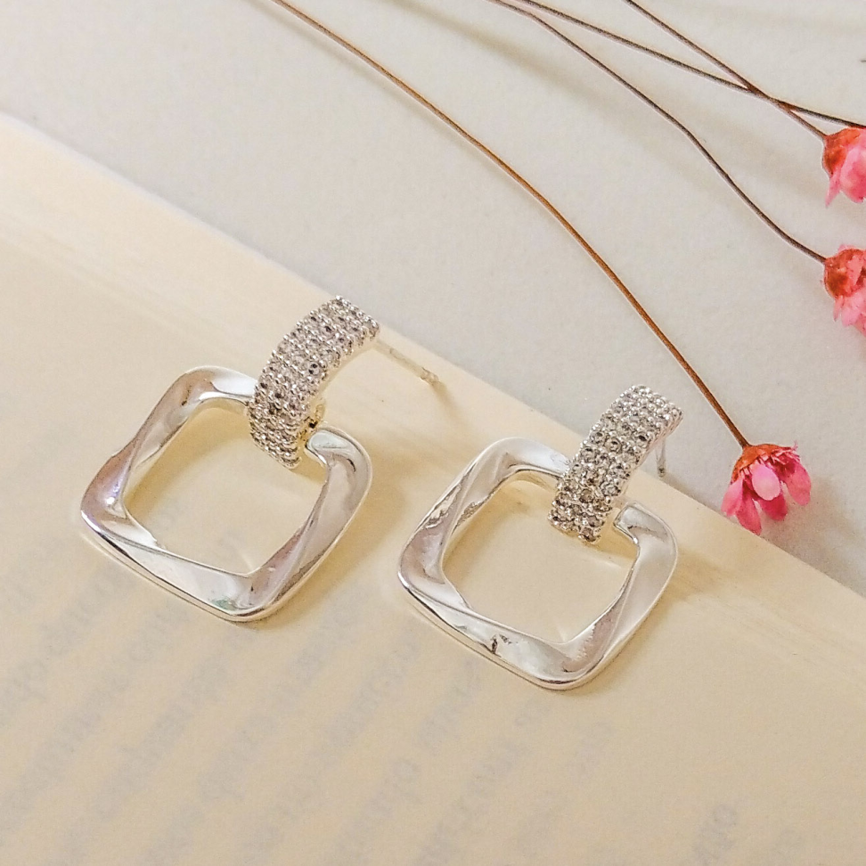 Brinco Elis Prata - #3