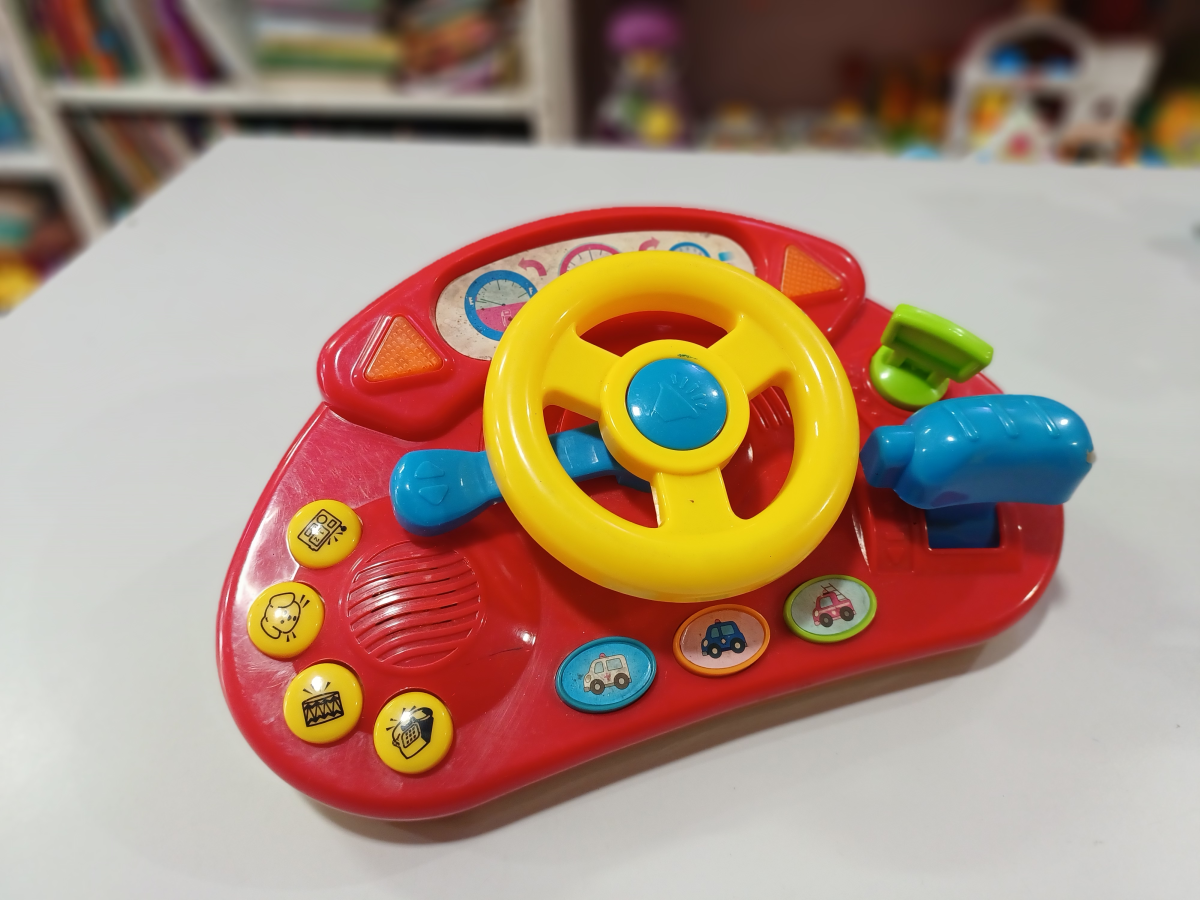 Volante Brincando de motorista Estrela