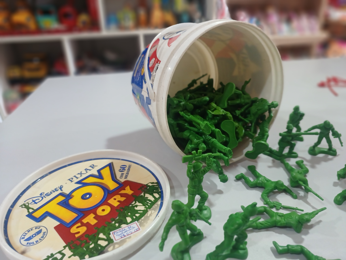 Balde de soldados Toy Story - #3