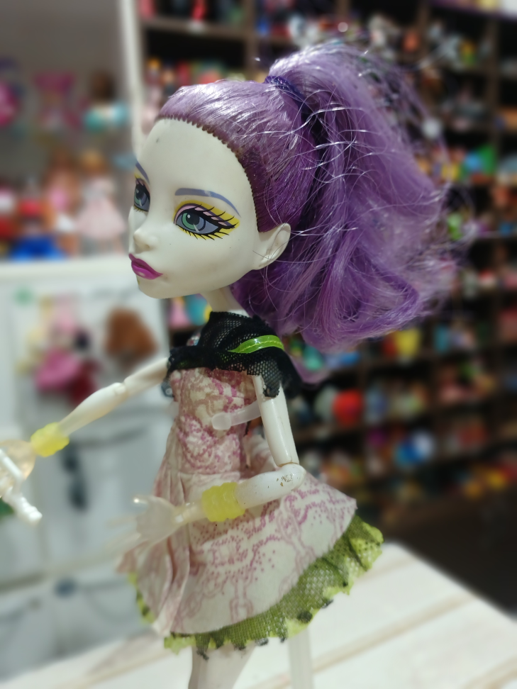 Monster High Spectra Ghoul Sports - #3