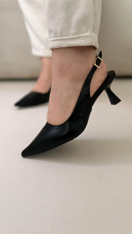 Chanel médio preto salto fino R$260,00 - #3