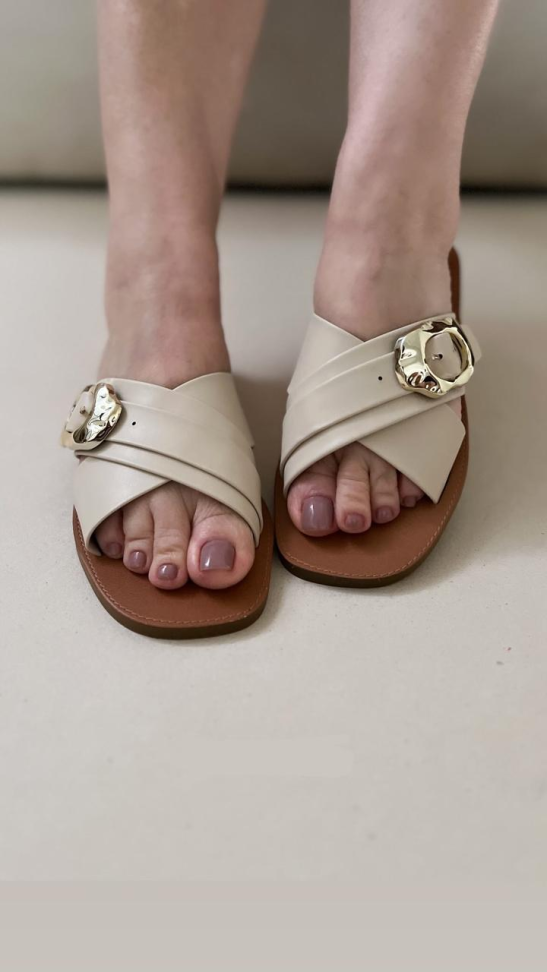 Chinelo fivela R$96,00 - #3