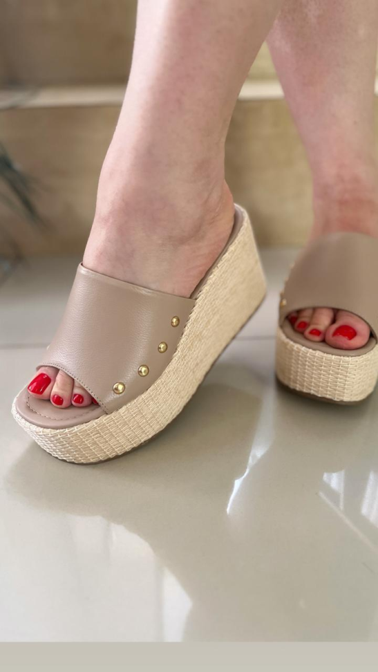 Tamanco plataforma nude couro R$316,00 - #2