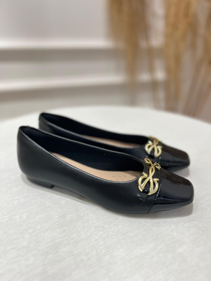 Sapatilha bico quadrado enfeito ouro R$132,00 - #3