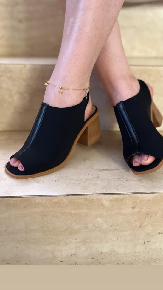 Sandália média fechada Lycra R$296,00 - #2