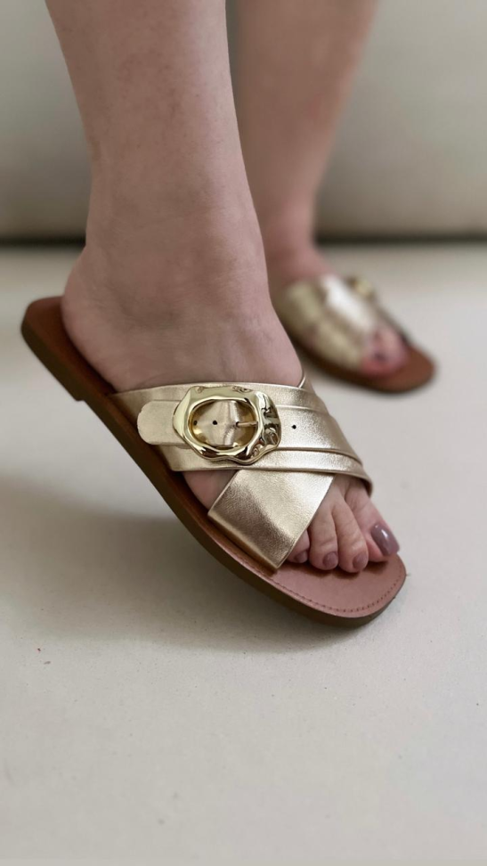 Chinelo fivela R$96,00 - #6