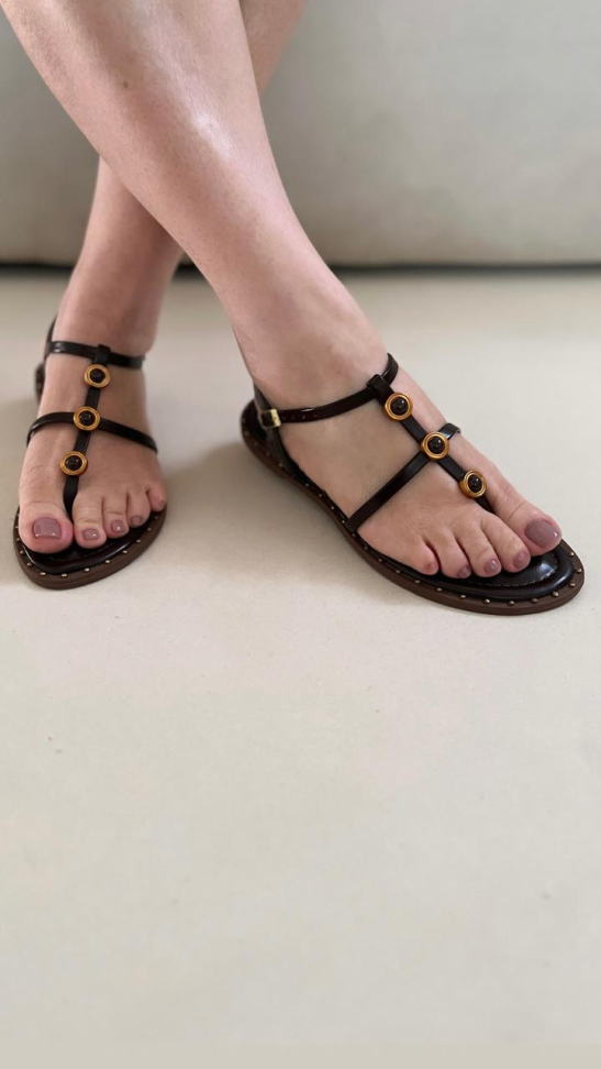 Rasteira café detalhe esferas R$132,00 - #2