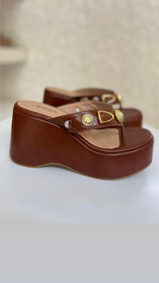 Tamanco plataforma caramelo pedra dedo R$356,00 - #3