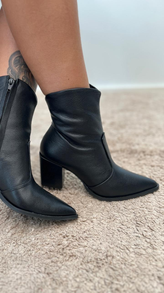 Bota média preta western R$580,00 - #1