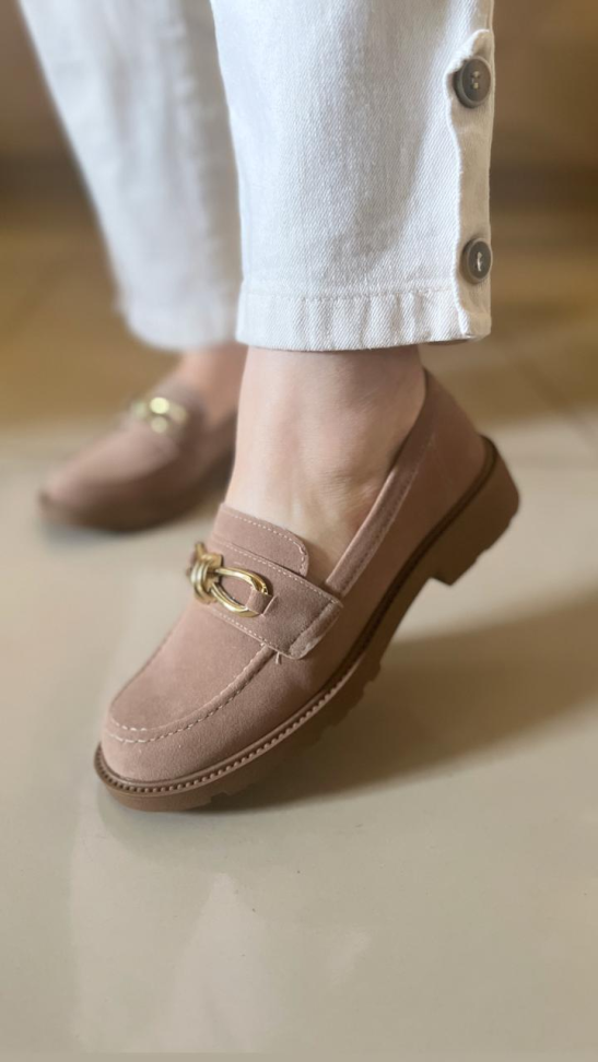 Mocassim estruturado detalhe ouro R$188,00 - #9