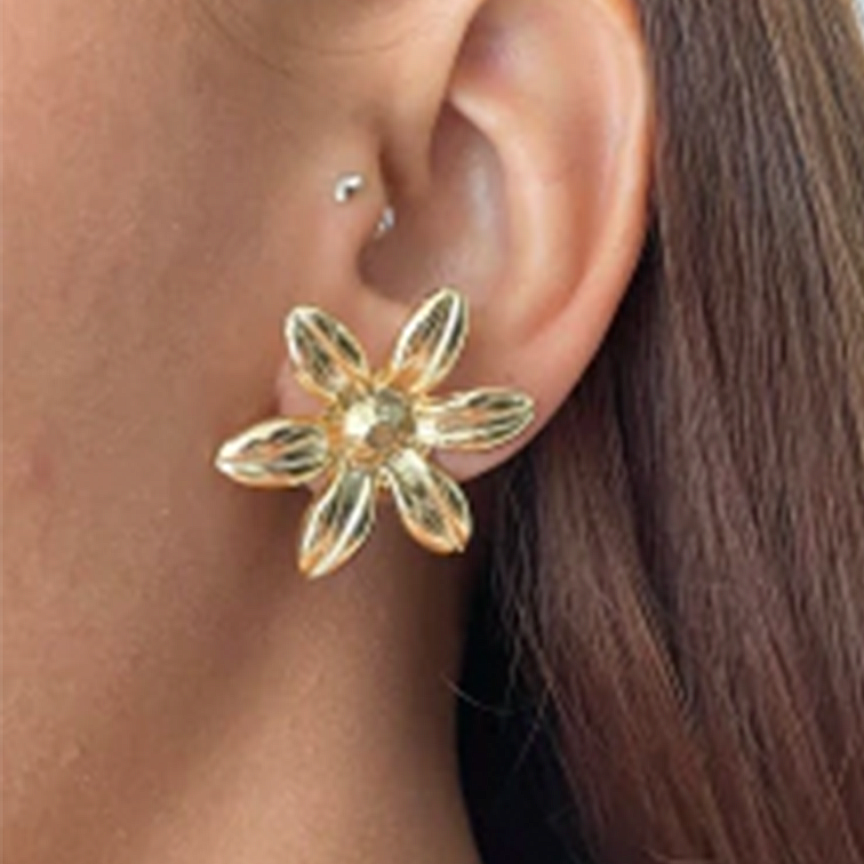 Brinco Flor Sakura Banhado a Ouro 18K - #2