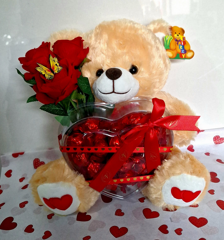 Urso com Flores e Chocolates