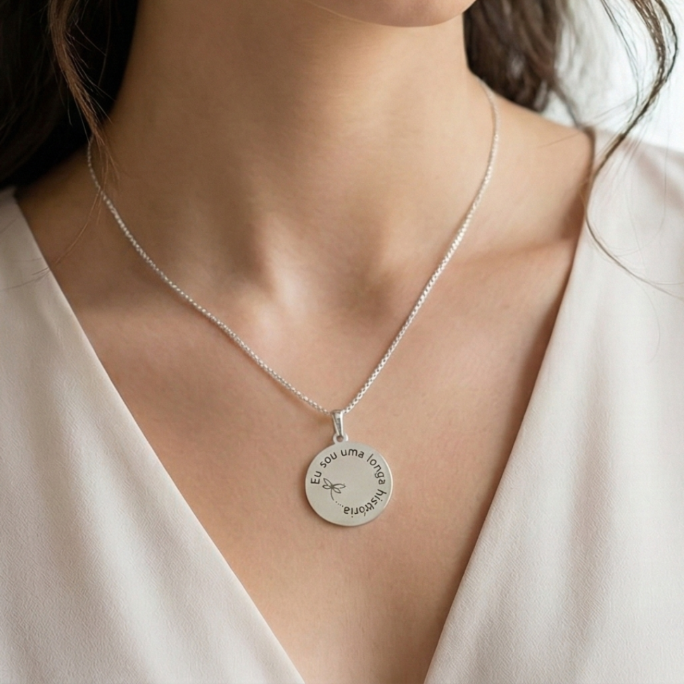 Colar Medalha Libélula Eu Sou Uma Longa História em Prata 925 - #2
