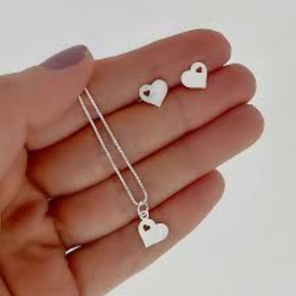 Conjunto Coração Vazado em Prata 925