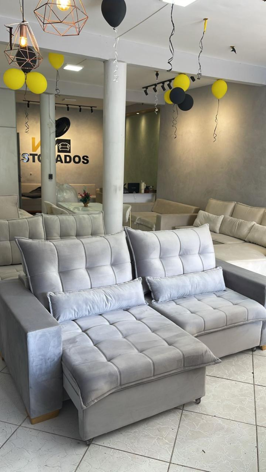 Sofá Retrátil Reclinável com Pillow (2.0m)