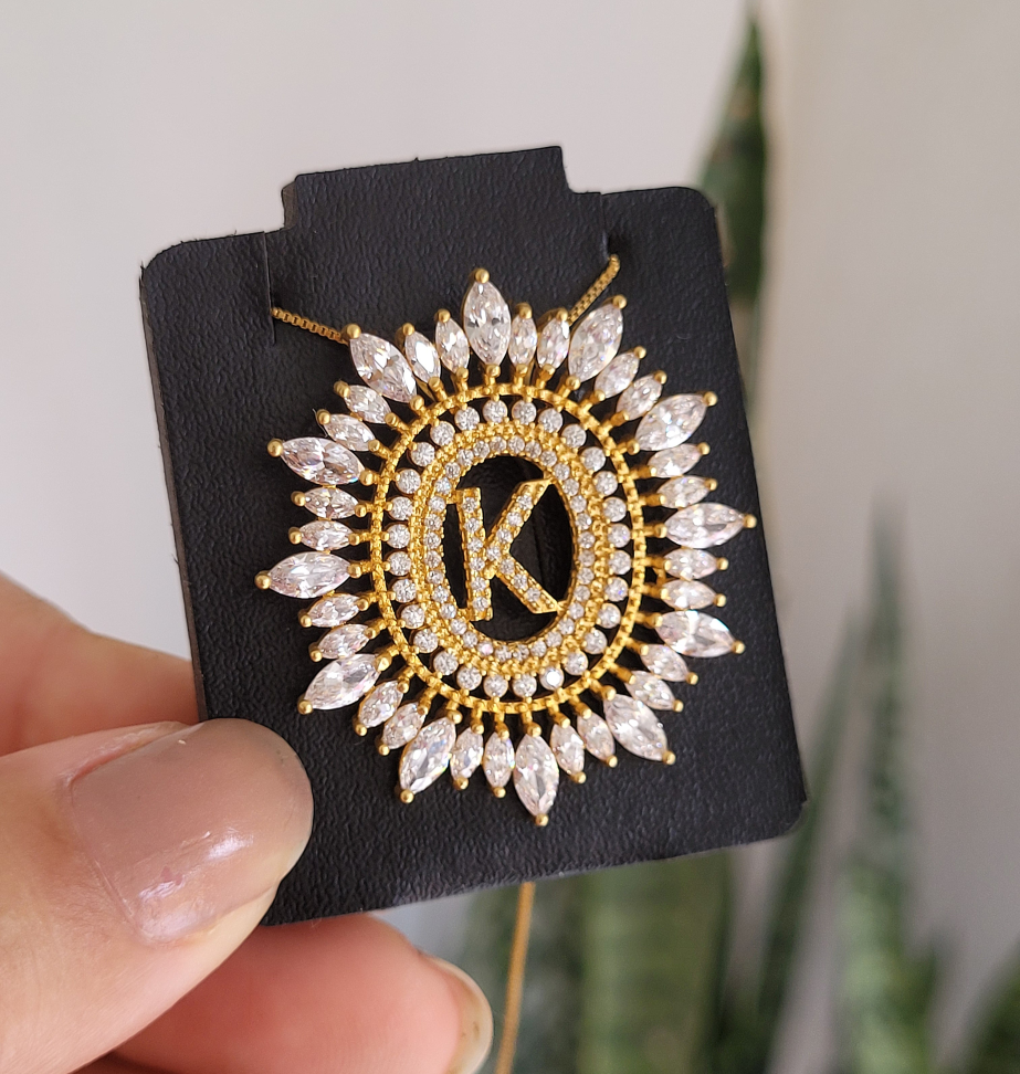 Colar Medalhão Inicial - #6