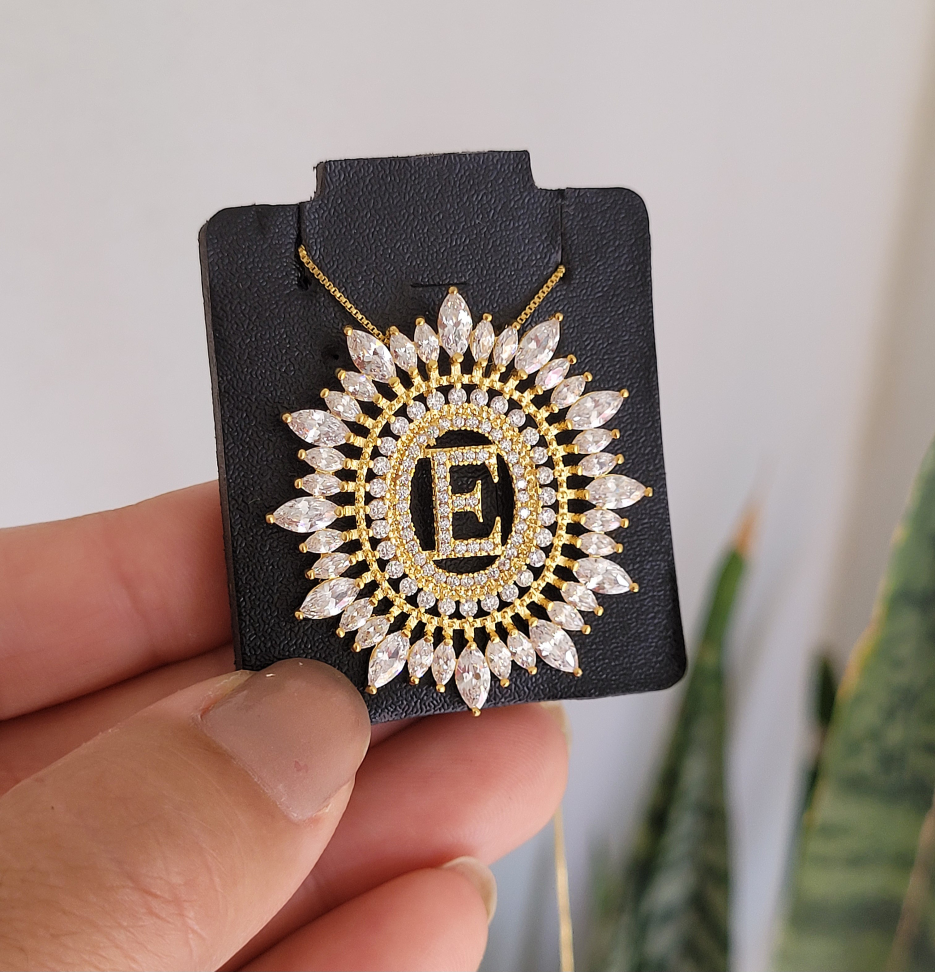 Colar Medalhão Inicial - #3