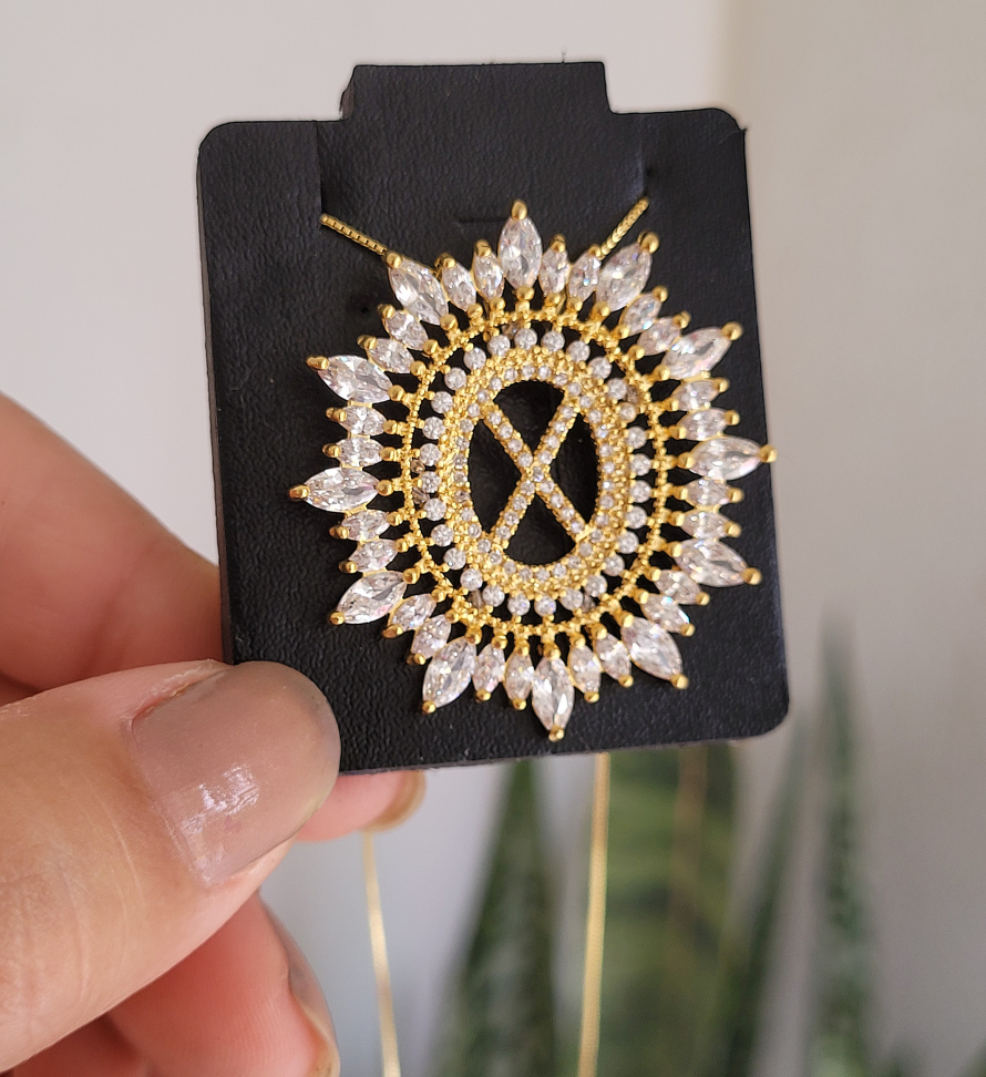 Colar Medalhão Inicial - #9